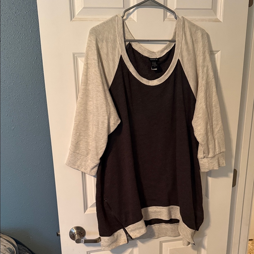 Casual Black and Gray Women's Top